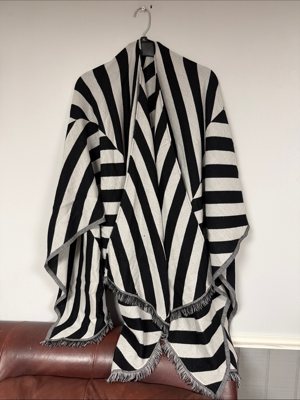 Lululemon Black & Gray Striped Pranayama Scarf / Wrap, L